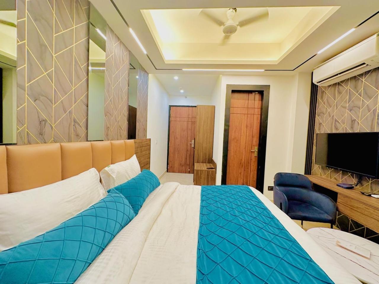 Hotel Hsp Plaza Neu-Delhi Exterior foto